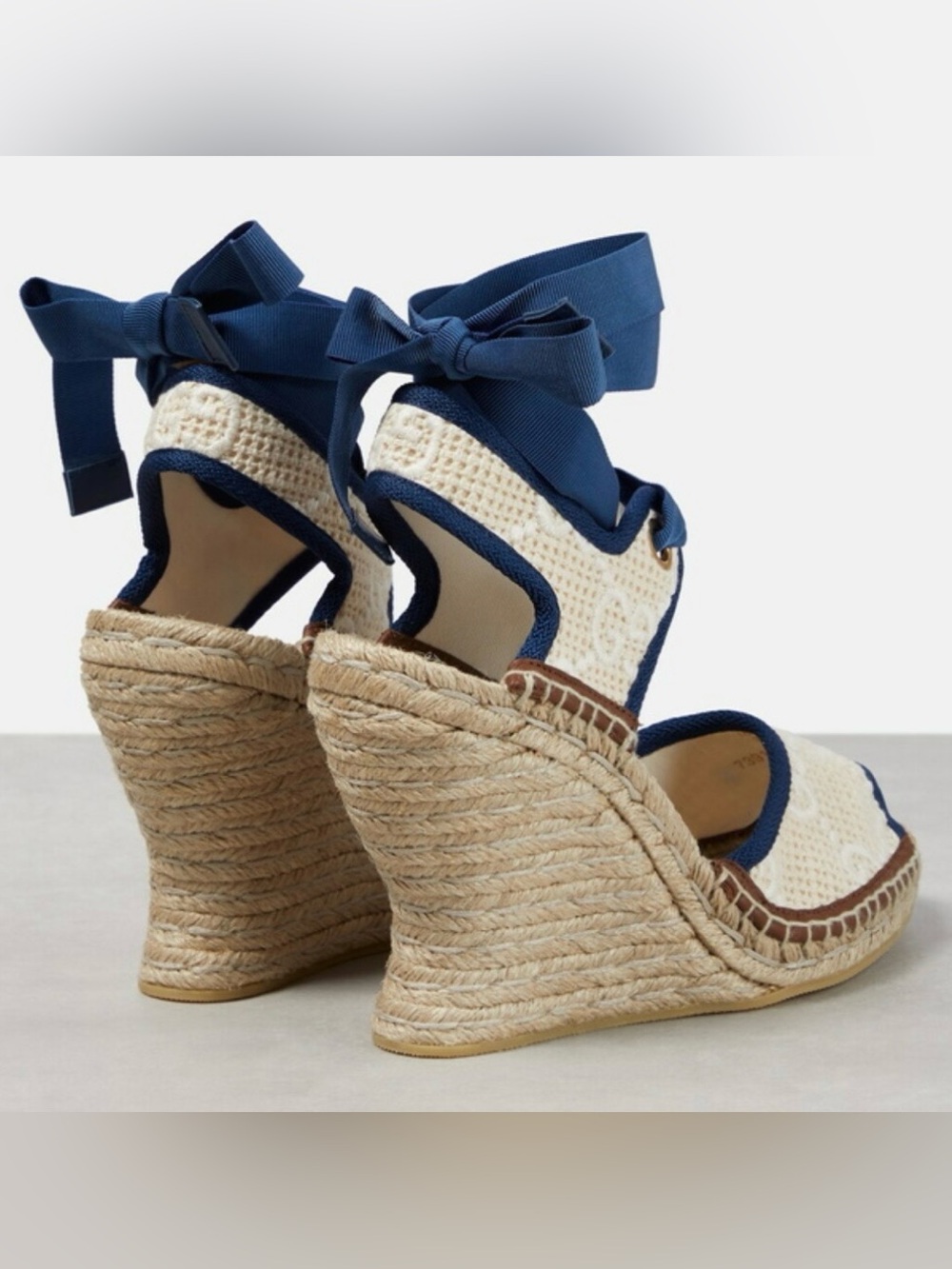 GUCCI GG logo canvas crocheted espadrilles wedges sandals blue cream jute 38 new - Picture 11 of 16